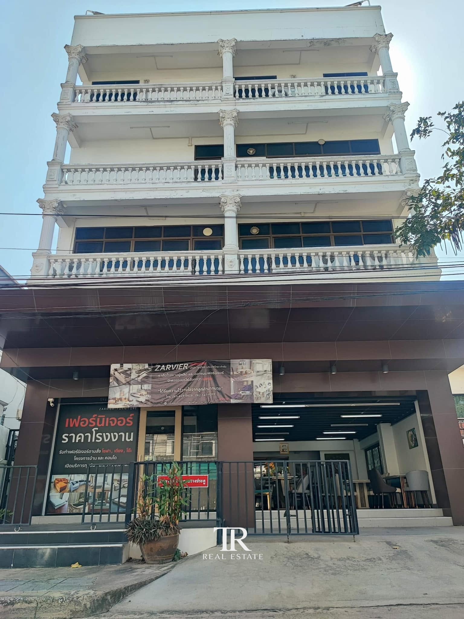 Stand-alone Office Building & Showroom On Nut 70/1
