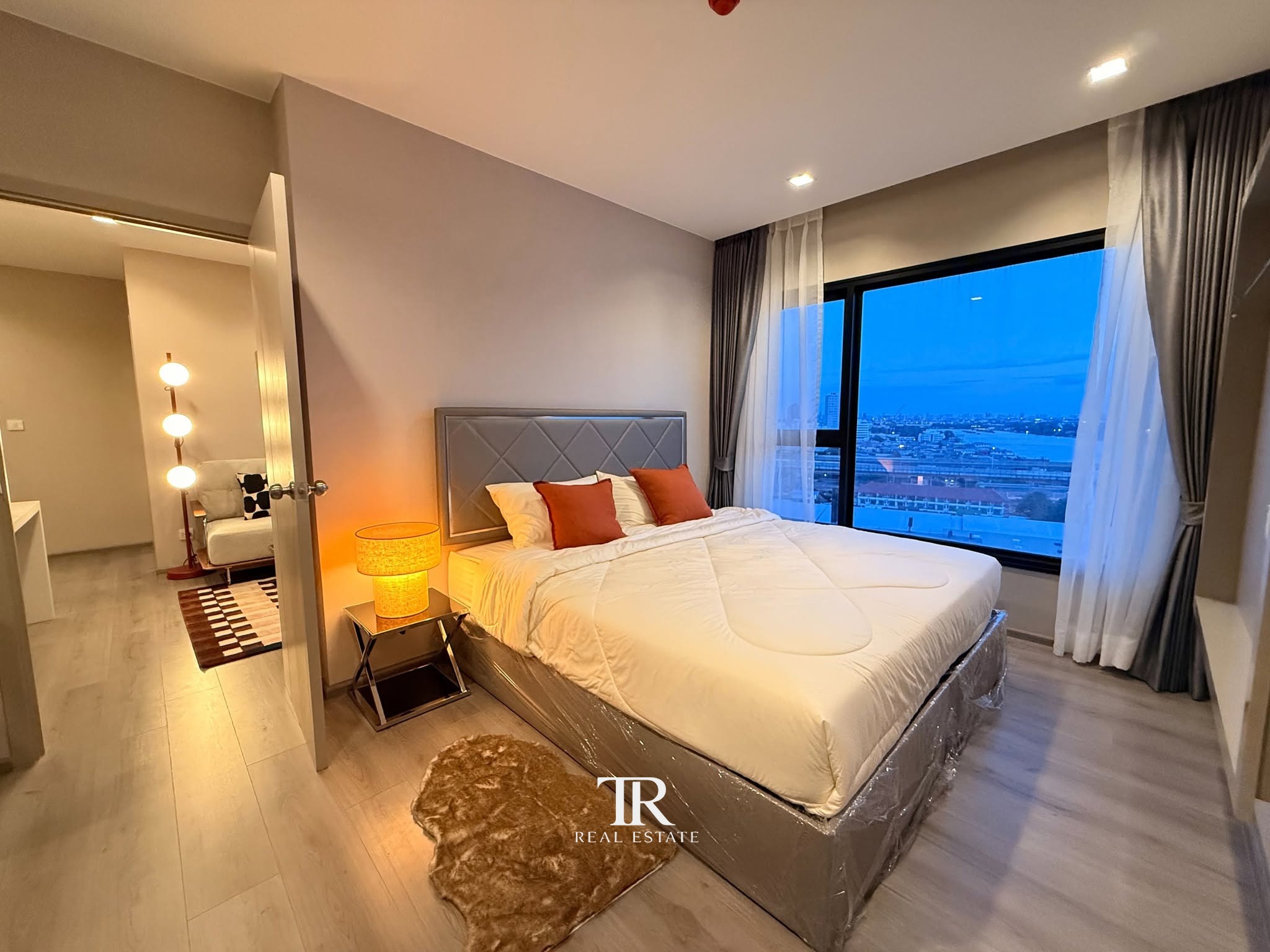 เดอะ โพลิแทน รีฟ (The Politan Rive)