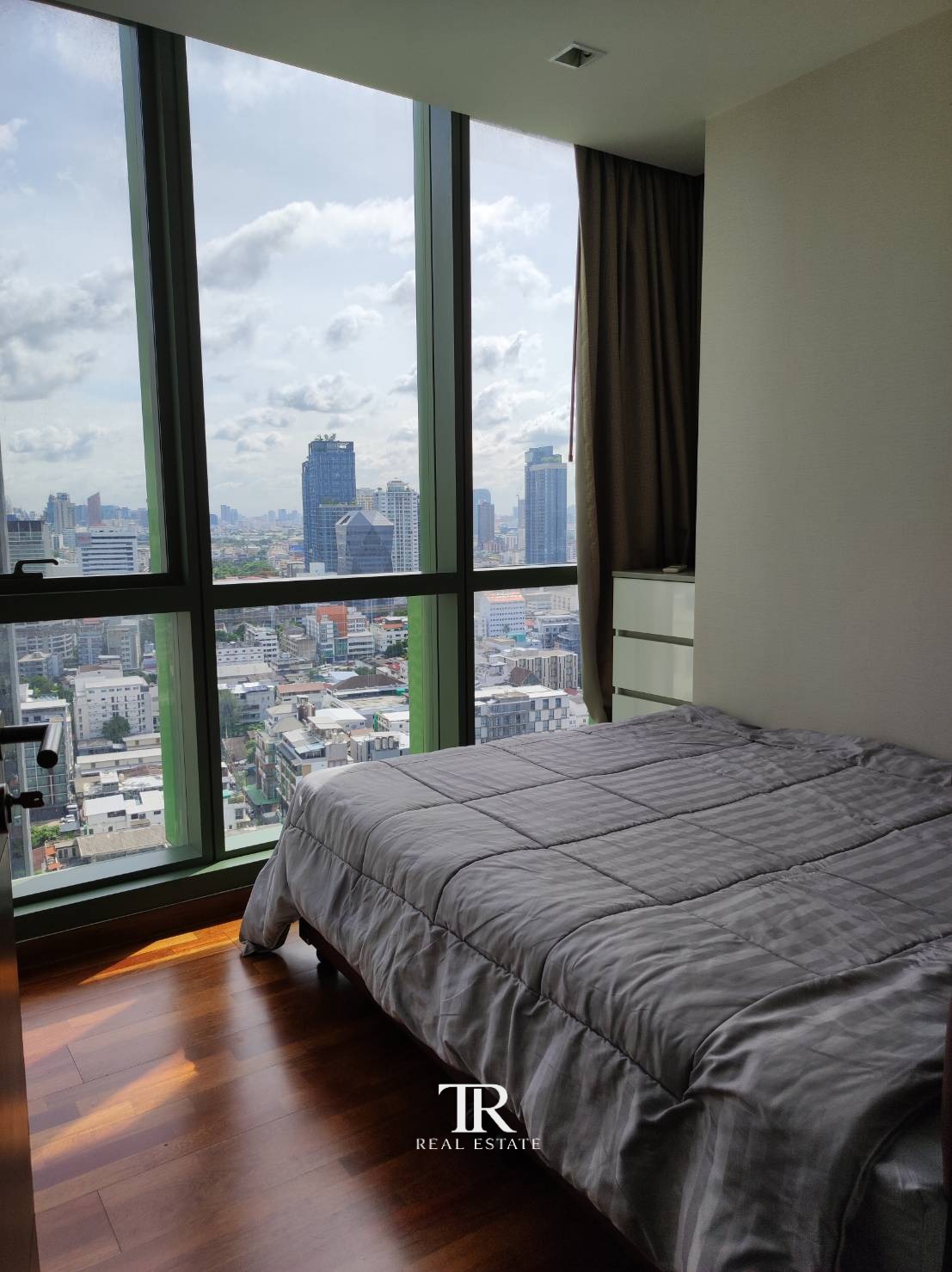 วิช ซิกเนเจอร์ มิดทาวน์ สยาม