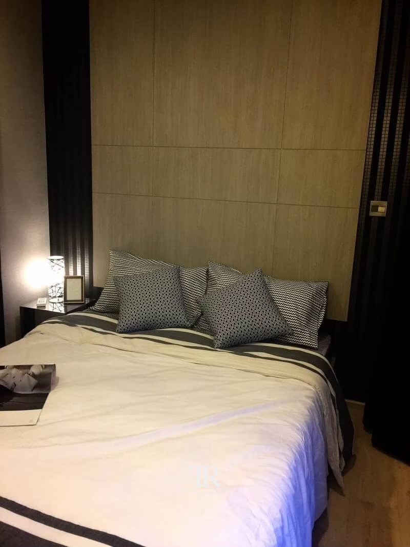 M Thonglor 10