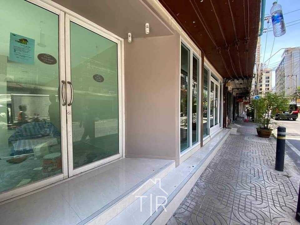 Commercial Space for Rent – Sukhumvit 22–24