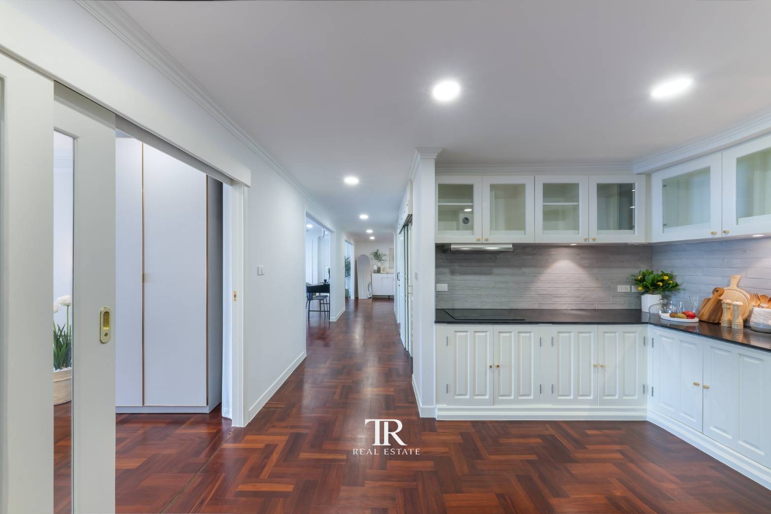 Sukhumvit Suite