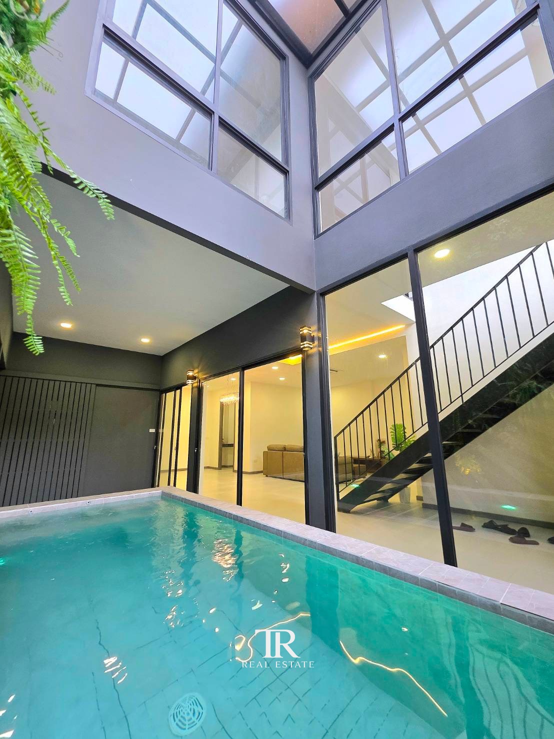 Pool Villa  – Sukhumvit 60/1
