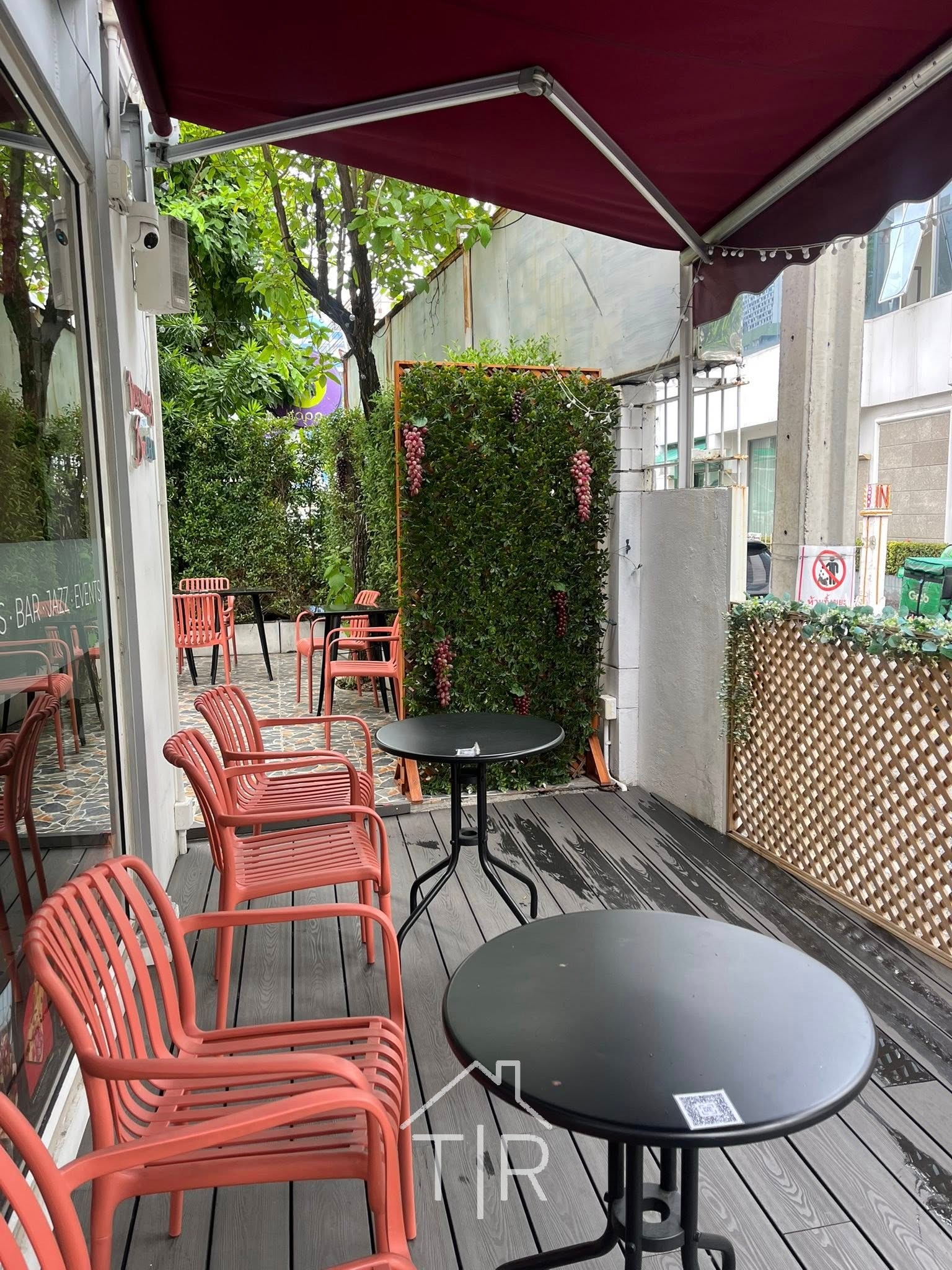 Commercial Space for Rent – Near BTS Nana